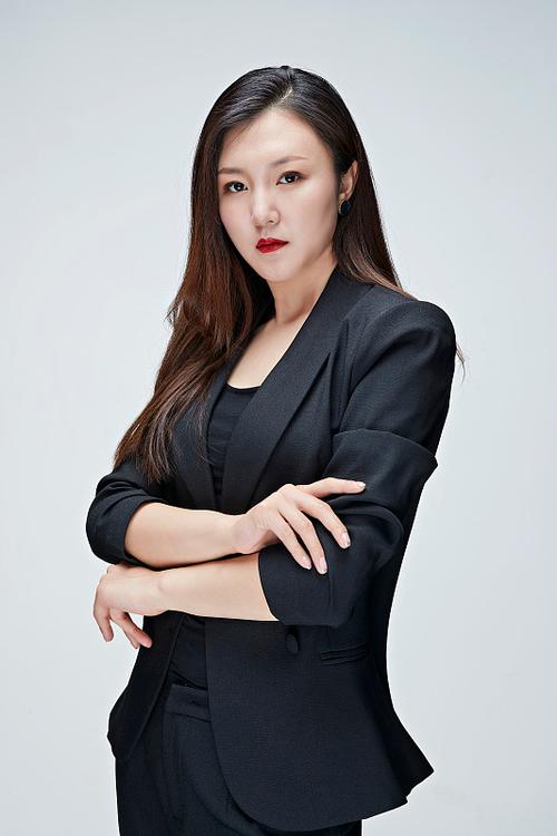马彩华 视觉与舞美负责人